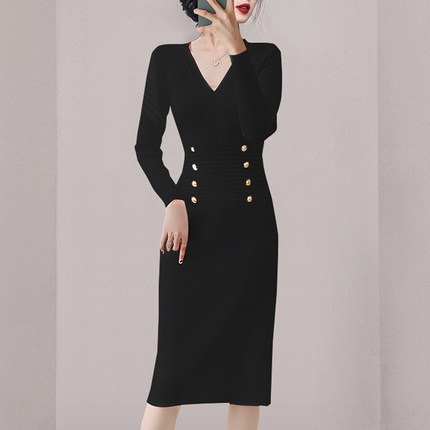 KATTERLLG法式复古黑色针织连衣裙气质修身显瘦V领毛衣裙打底穿裙