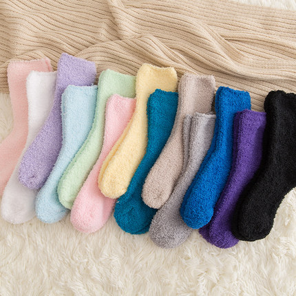纯色珊瑚绒袜子女中筒袜秋冬彩色保暖居家地板袜睡觉加绒加厚毛巾