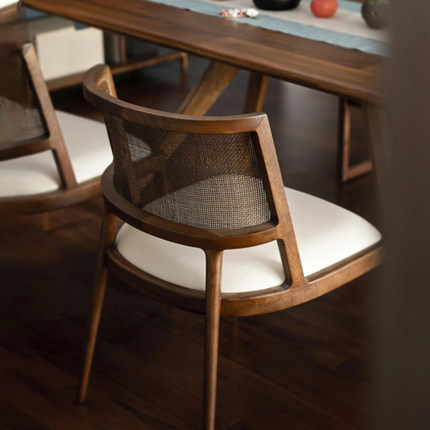 复古藤编餐椅实木侘寂风藤椅北欧餐厅高级感设计凳子简约扶手椅