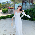 高级感初恋白色甜美长裙法式小众蕾丝百褶吊带海边度假沙滩连衣裙