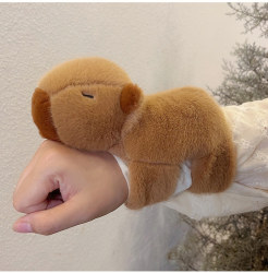 抱手可爱水豚卡皮巴拉啪啪圈玩偶毛绒玩具公仔动物卡皮吧啦拍拍圈
