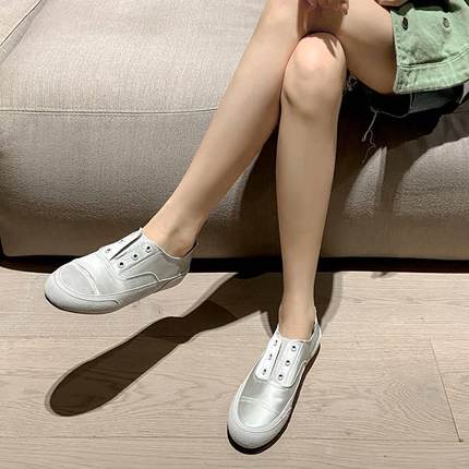 绸缎小白鞋女小众设计高级感一脚蹬2024春季新款平底休闲运动板鞋