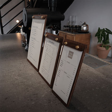 立式菜单夹板A4价目展示牌咖啡店吧台桌面立牌夹纸架A5木制展示牌