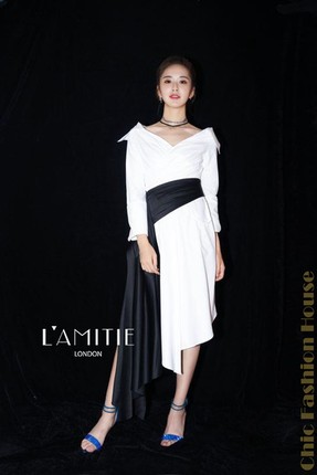 国现-LAMITIE设计师 明星同款一字肩白色高腰不规则连衣裙