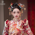 中式新娘头饰红色