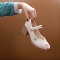 新款老北京布鞋女民族风古装软底粗跟牛筋底绣花单鞋