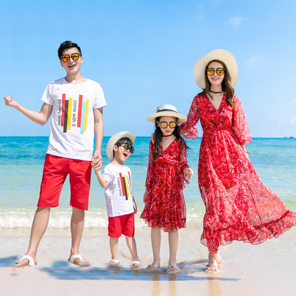 一家三口海边度假亲子装连衣裙母女装雪纺沙滩裙红色洋气长裙高端