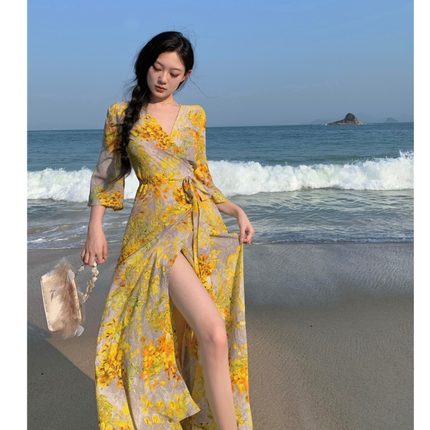 一片式裹身裙雪纺碎花连衣裙金黄色花卉法式风情印花裹身度假长裙