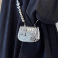 迷你鳄纹银色小包包女2024新款时尚马鞍包夏季小众珍珠链条斜挎包
