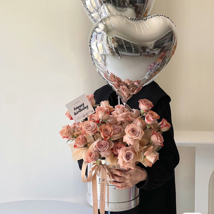 全国网红气球抱抱桶卡布奇诺玫瑰花束鲜花速递同城深圳生日送花店