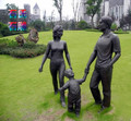 玻璃钢幸福一家三口雕塑亲子雕塑小区园林草坪装饰摆件校园文化