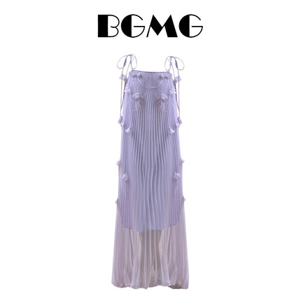 法式优雅紫色吊带连衣裙女2024夏季新款小众设计感褶皱沙滩吊带裙