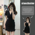 黑色v领泡泡袖连衣裙女夏季小众独特设计高级感鱼尾裙子韩系风格