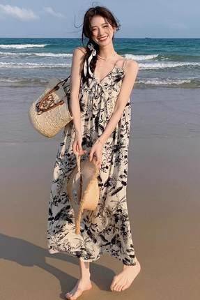 水墨印花吊带连衣裙女夏法式气质高级感海边度假氛围感沙滩碎花裙