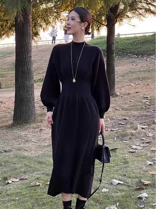 秋冬黑色收腰毛衣长裙气质灯笼袖针织连衣裙时尚内搭半高领打底衫