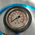 打气气压表带油防震气压表