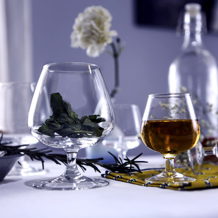 白兰地玻璃酒杯家用矮脚杯红酒杯威士忌洋酒杯小号白酒杯子家用