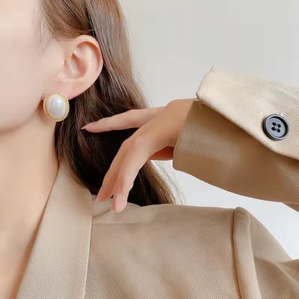 珍珠耳钉高级感复古港风小众设计2023新款潮法式气质银针耳饰耳环