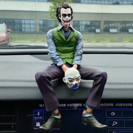 潮玩汽车摆件蝙蝠侠黑暗骑士小丑手办雕像车载公仔模型玩偶装饰品