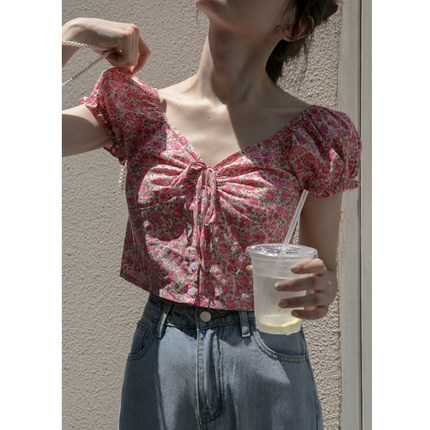你好卡农 泡泡袖法式衬衫女设计感2024夏新款V领碎花修身短款上衣