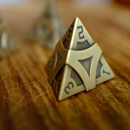 极客匠打造全金属四面骰子D4锥形金字塔减压游戏道具收藏送礼物