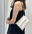 小方型饼干包牛皮斜挎手机包小众设计女包简单时尚单肩包通勤包