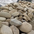 别墅大鹅卵石庭院装饰河滩石花园点缀石围边摆件大石块超大号石头