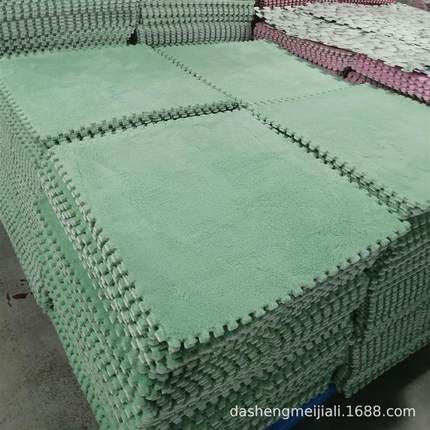 泡沫地毛绒面拼接地毯家用爬爬卧室床边毯60大号地板子