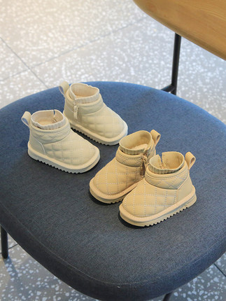 2023冬季新款宝宝雪地靴加绒短靴1一3岁幼童棉鞋软底婴儿学步鞋子