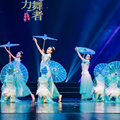 新西子湖初妆古典舞演出服女飘逸中国风扇子伞舞蹈秧歌服群舞