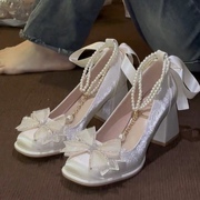 白色小众高级感婚鞋粗跟法式晚风配裙子日常百搭高跟鞋玛丽珍女鞋