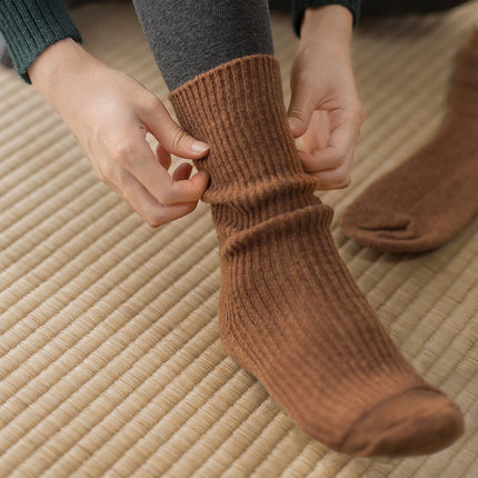 靴下物春秋冬堆堆袜舒适袜子女中筒袜复古纯色针织森系棉地板袜