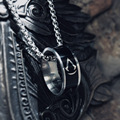 刺客信条周边饰品黑酷戒指圆圈项链男生钛钢吊坠挂件装饰卫衣链