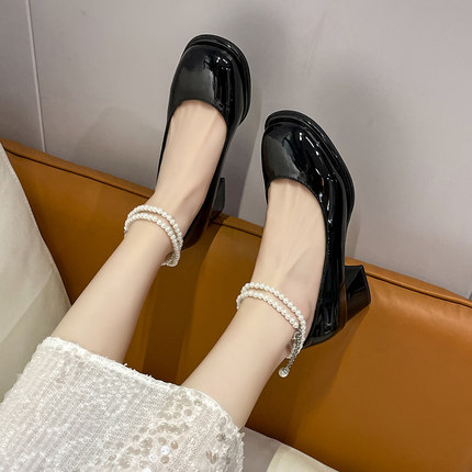 黑色法式珍珠带粗跟高跟鞋女2024年新款春季小香风玛丽珍浅口单鞋