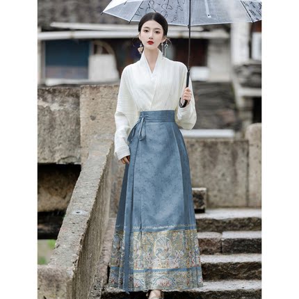 新中式国风日常汉服白色上衣搭配马面裙套装裙通勤气质高级感印花