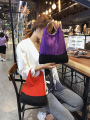 包包女2020日本设计师褶皱女包时尚圆环手提购物袋三宅拼色休闲包