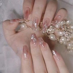 【珍珠花嫁】冰透闪粉贝壳中长款穿戴式美甲片结婚新娘假指甲贴片