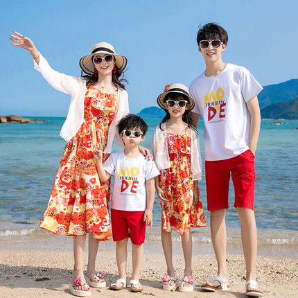 亲子装夏装一家三口四口三亚海边度假拍照洋气母女性感吊带沙滩裙