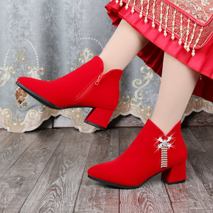 秋冬季加绒婚鞋女2021新款红色喜庆结婚秀禾鞋粗跟中跟新娘鞋短靴