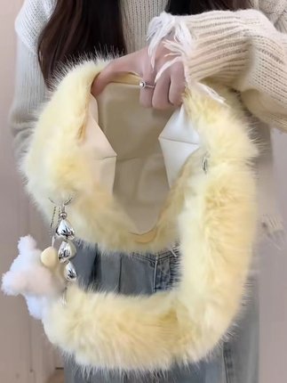 2023秋冬新款韩国可爱毛毛包女拉链包大容量兔毛斜挎单肩