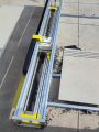 铝塑板修边机开槽机精准深度可调台式大尺寸PVC手动V型槽推台锯