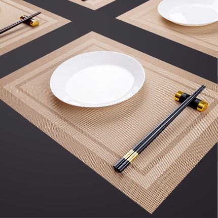 日本进口MUJIΕ北欧式隔热餐垫防水防油家用餐桌垫西餐垫餐布PVC
