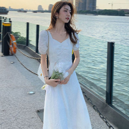白色连衣裙女夏季2023年新款森系高级感法式初恋桔梗茶歇过膝长裙