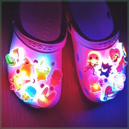 洞洞鞋配饰新款3D立体LED闪灯洞洞鞋鞋扣智必星儿童亮灯鞋花闪光