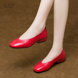 2024新款夏季女鞋奶奶鞋红色软皮平底单鞋舒适软底软面浅口真皮鞋