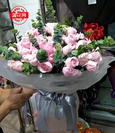 11朵19红玫瑰鲜花速递内蒙古巴彦淖尔市乌拉特前旗同城花店送上门