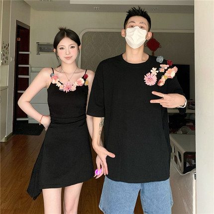 小众设计感情侣装夏季2024韩版短袖T恤女连衣裙法式一裙一衣ins潮