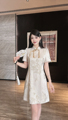白色改良旗袍刺绣少女年轻高级感2024夏季新款修身气质日常连衣裙
