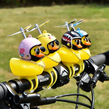 破风小鸭子网红电动摩托车载摆件挂件黄鸭头盔自行车铃铛涡轮增鸭
