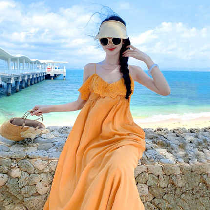 三亚泰国沙滩裙海边度假仙女温柔风长款绝美黄色吊带连衣裙女夏季